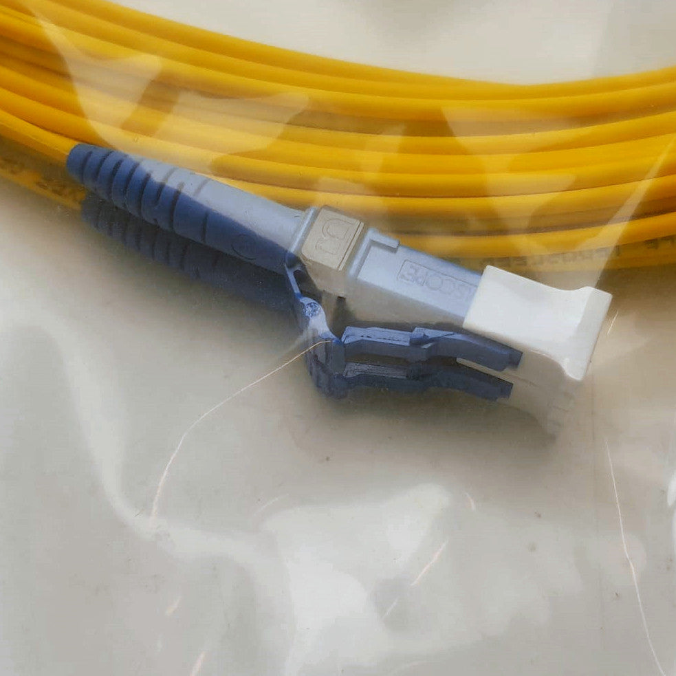 CommSCOPE SINGLEMODE LC/UPC a LC/UPC Fiber Optic Patch 1.6 mm FFWLCLC42-JXF033