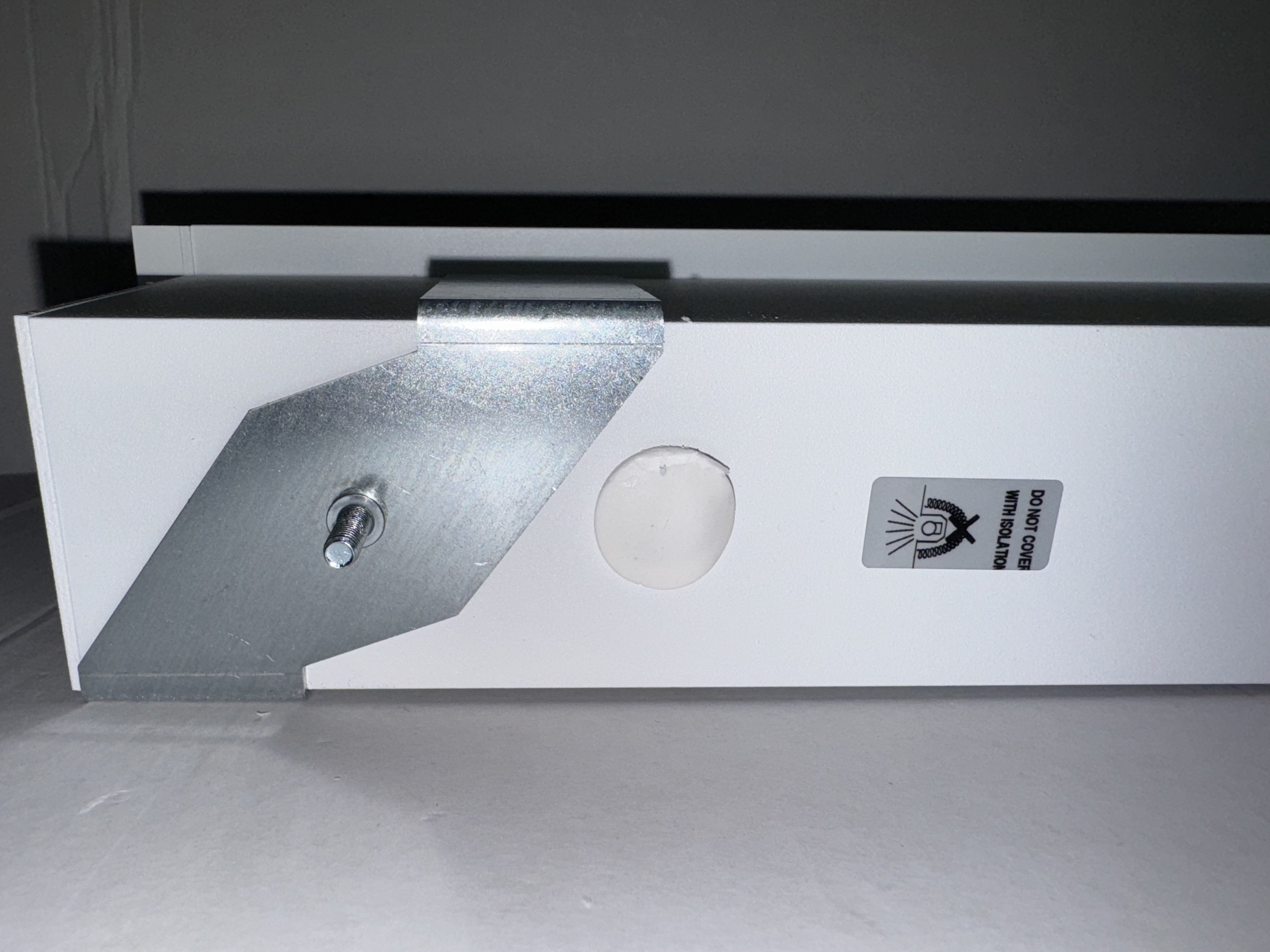 Intra Lighting Light Gyon RV sop 1000 LM 11 W827 L592MM 17011141011