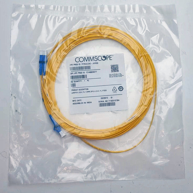 CommSCOPE SINGLEMODE LC/UPC a LC/UPC Fiber Optic Patch 1.6 mm FFWLCLC42-JXF033